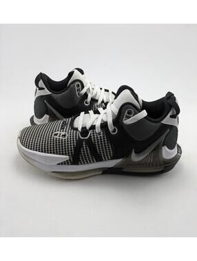 Mens Nike LeBron Witness 7 Black White Basketball Shoes DM1123-100 Size 10.5